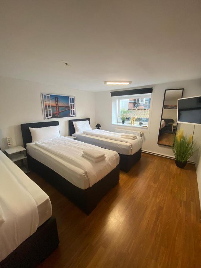 City Apartments Direkt Am Hauptbahnhof - Perfekt Fuer Pendler Und Monteure 노이뮌스터 외부 사진