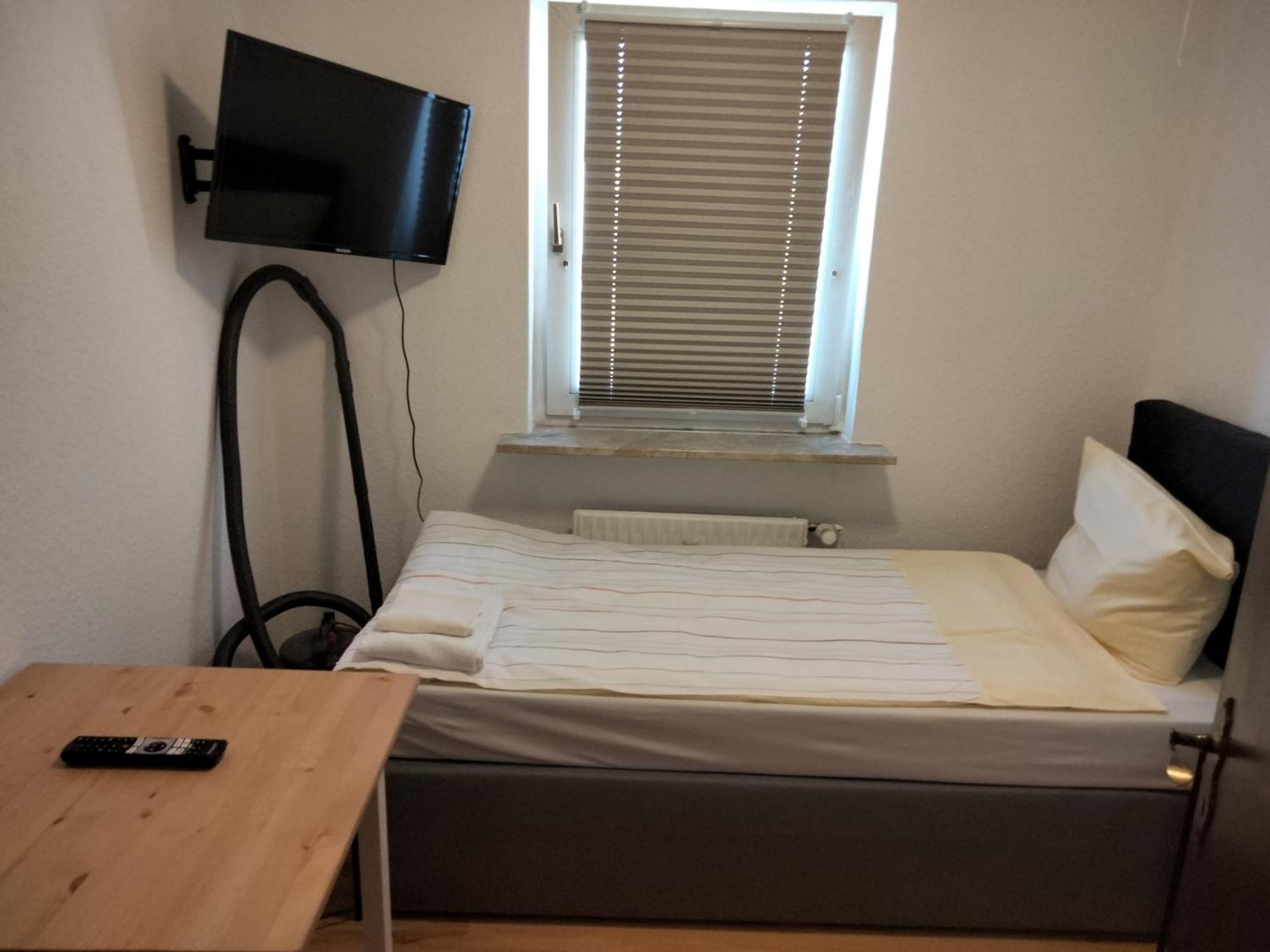 City Apartments Direkt Am Hauptbahnhof - Perfekt Fuer Pendler Und Monteure 노이뮌스터 외부 사진