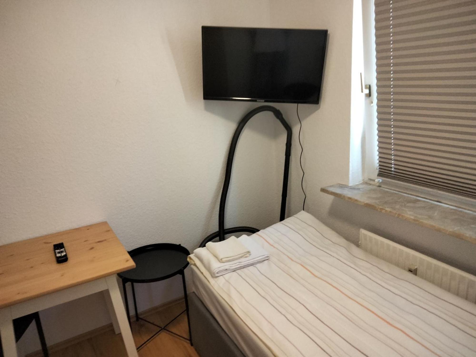 City Apartments Direkt Am Hauptbahnhof - Perfekt Fuer Pendler Und Monteure 노이뮌스터 외부 사진
