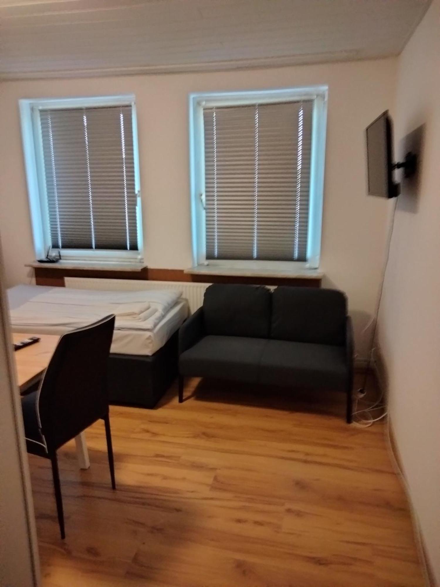City Apartments Direkt Am Hauptbahnhof - Perfekt Fuer Pendler Und Monteure 노이뮌스터 외부 사진