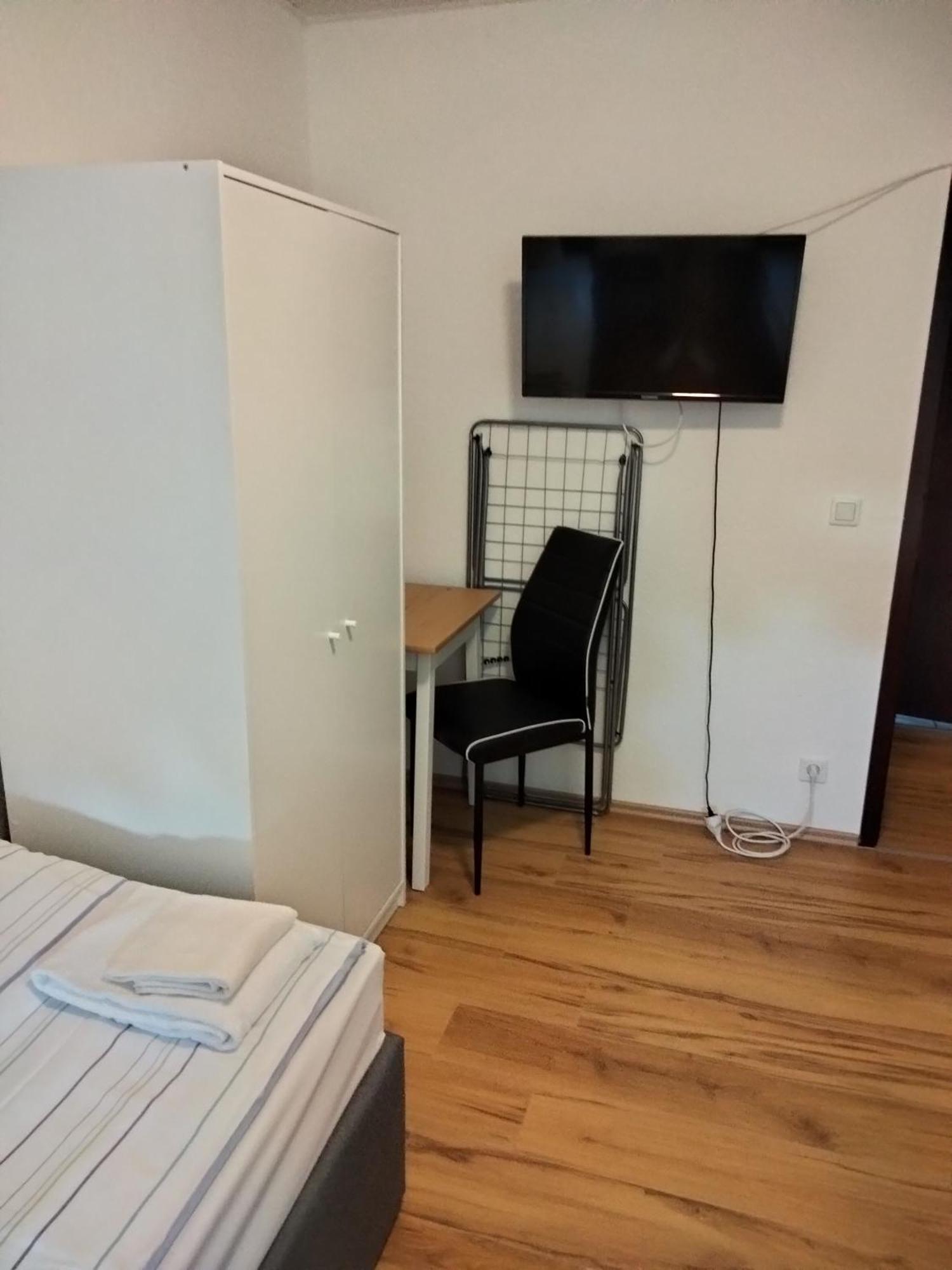 City Apartments Direkt Am Hauptbahnhof - Perfekt Fuer Pendler Und Monteure 노이뮌스터 외부 사진