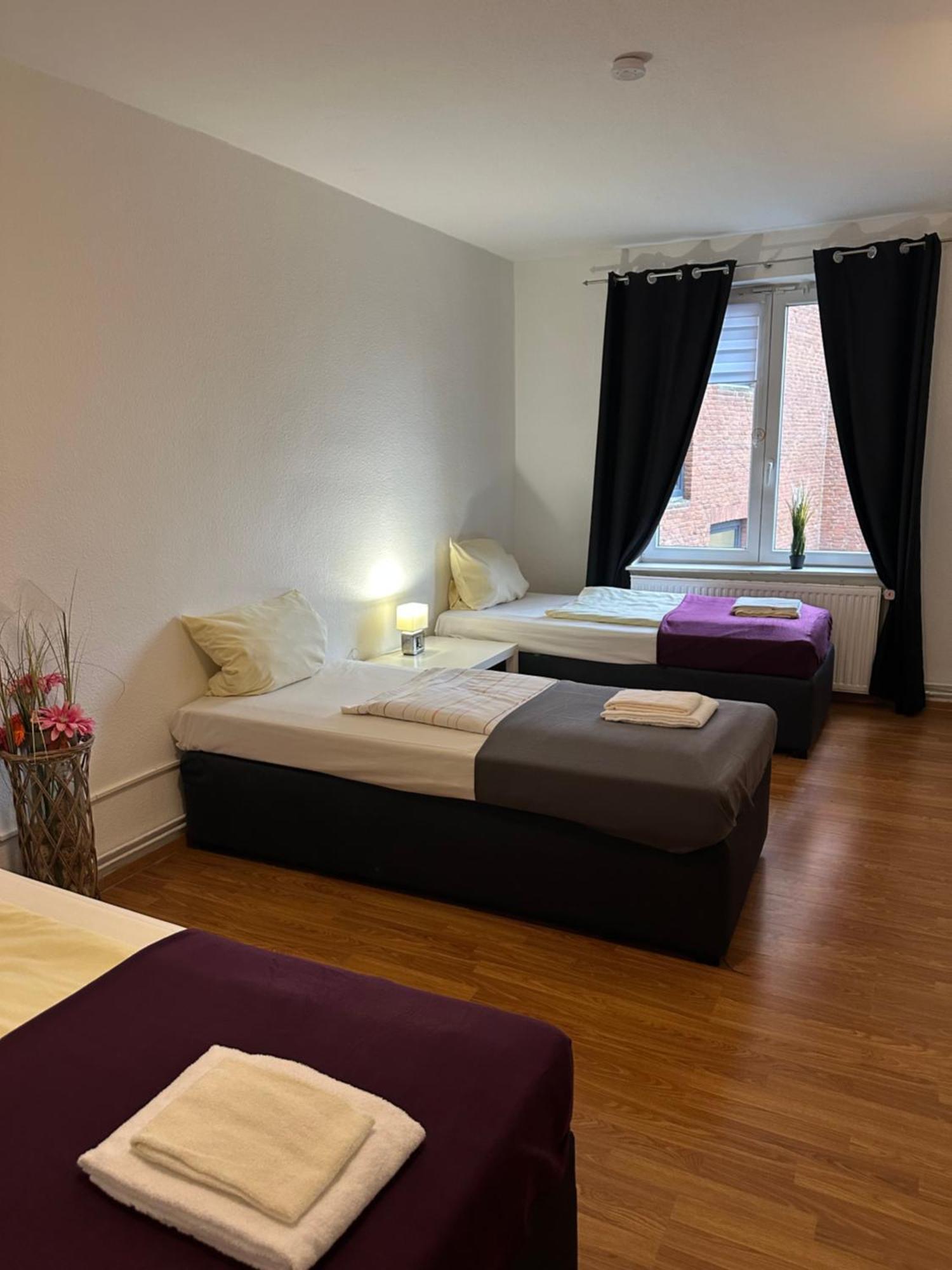 City Apartments Direkt Am Hauptbahnhof - Perfekt Fuer Pendler Und Monteure 노이뮌스터 외부 사진
