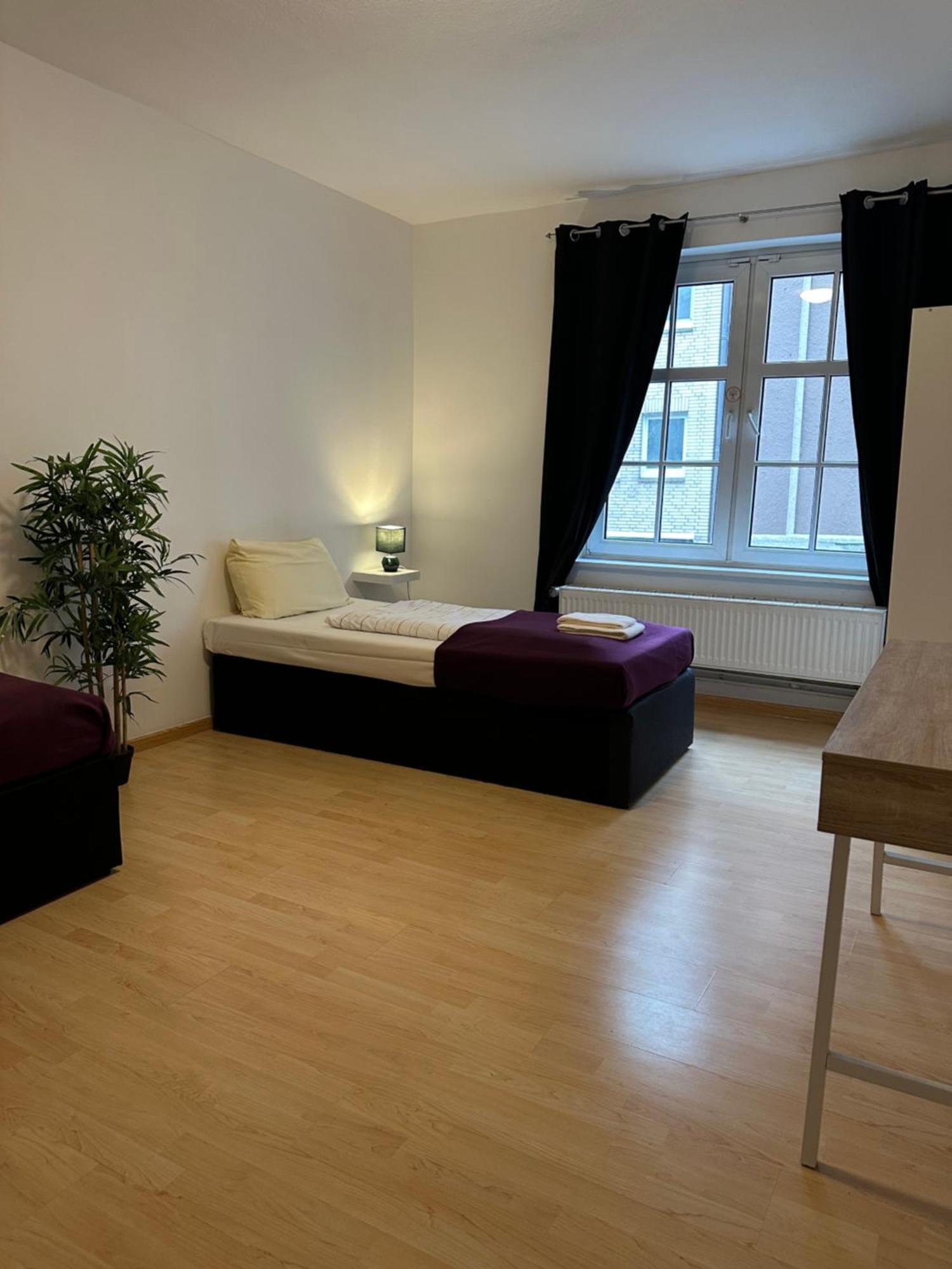 City Apartments Direkt Am Hauptbahnhof - Perfekt Fuer Pendler Und Monteure 노이뮌스터 외부 사진