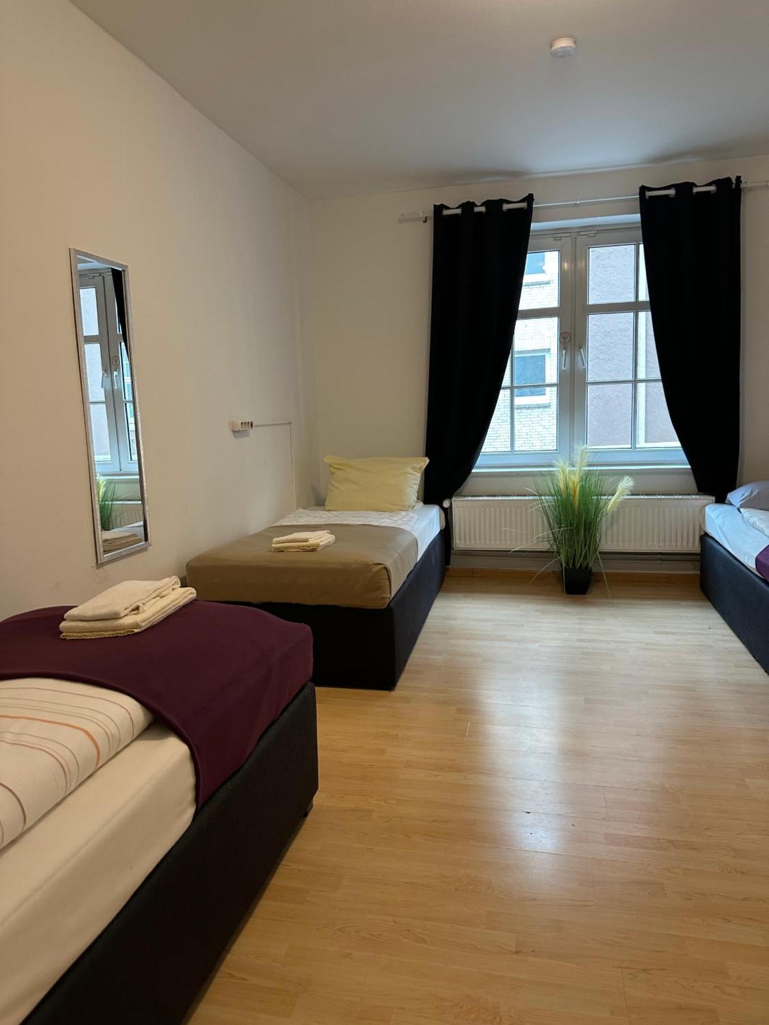 City Apartments Direkt Am Hauptbahnhof - Perfekt Fuer Pendler Und Monteure 노이뮌스터 외부 사진