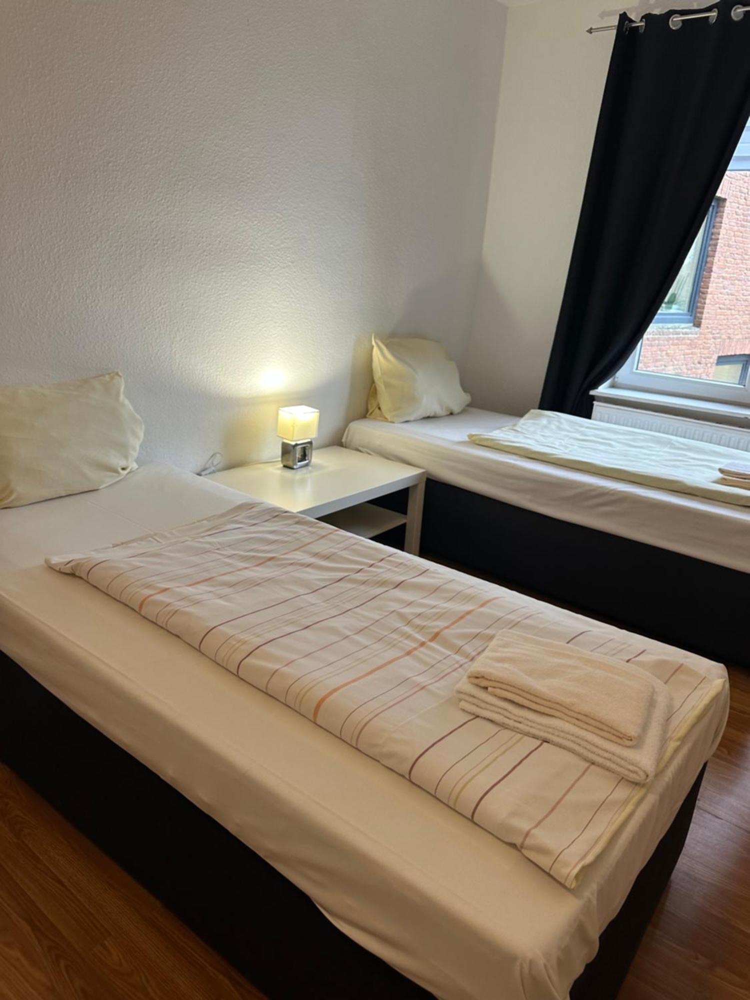 City Apartments Direkt Am Hauptbahnhof - Perfekt Fuer Pendler Und Monteure 노이뮌스터 외부 사진