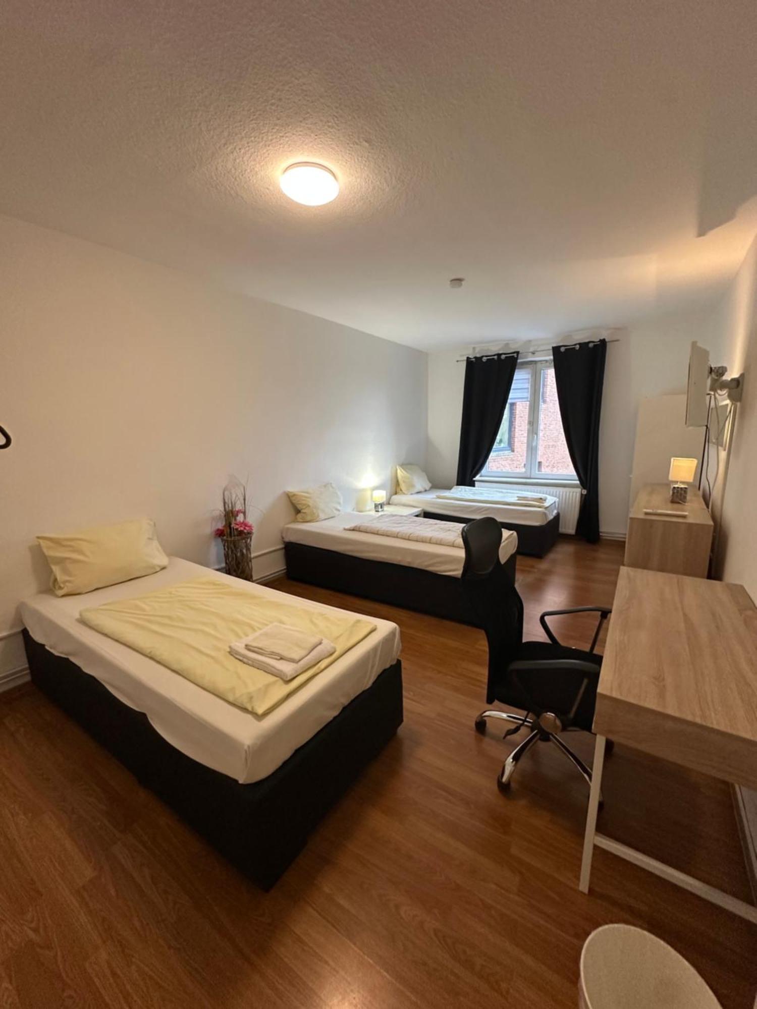City Apartments Direkt Am Hauptbahnhof - Perfekt Fuer Pendler Und Monteure 노이뮌스터 외부 사진