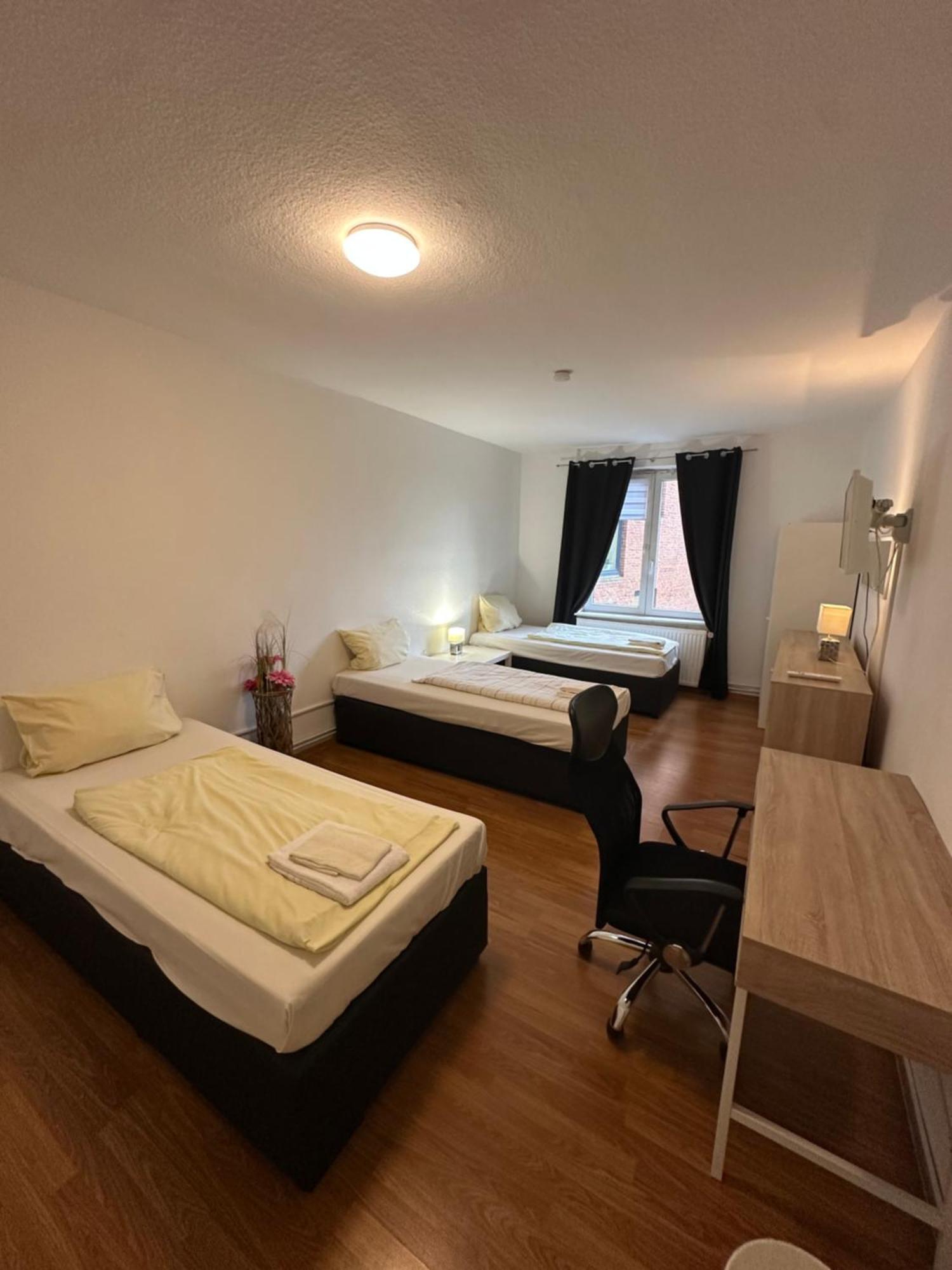 City Apartments Direkt Am Hauptbahnhof - Perfekt Fuer Pendler Und Monteure 노이뮌스터 외부 사진