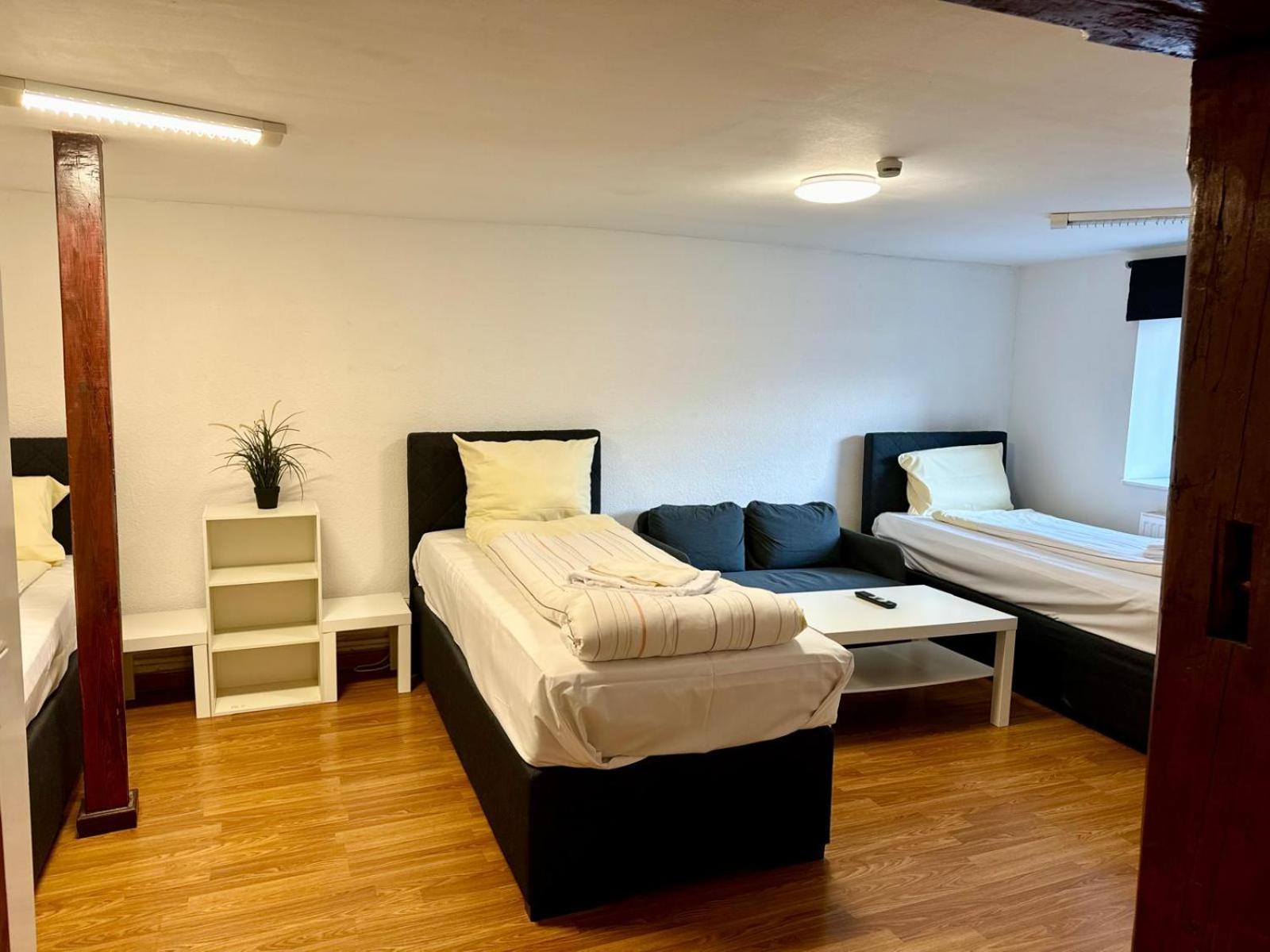 City Apartments Direkt Am Hauptbahnhof - Perfekt Fuer Pendler Und Monteure 노이뮌스터 외부 사진